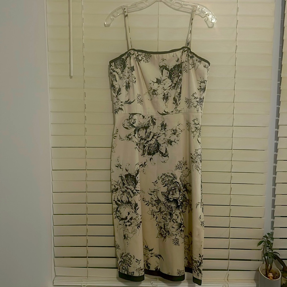 Size 6 Dressbarn spaghetti strap blues and cream dress